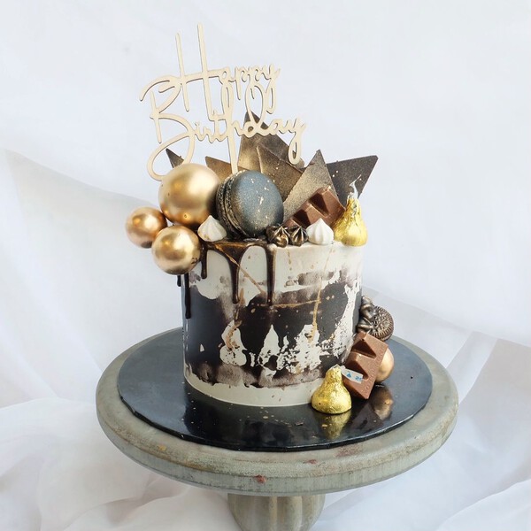 Austin Cake | Black Gold Theme